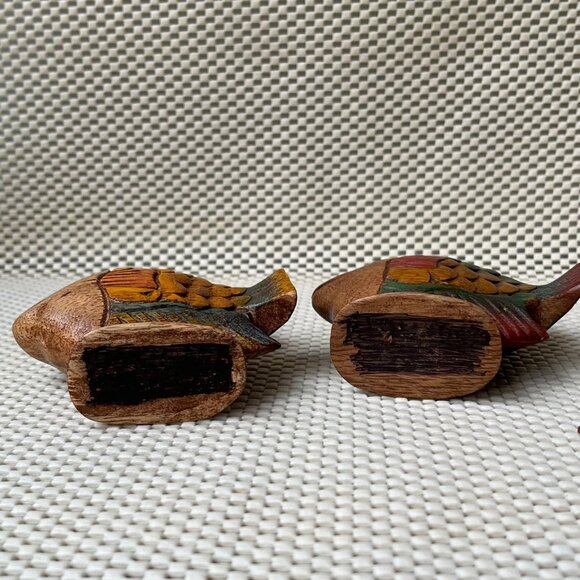 2 Wood Hand Carved Hand Painted Tropical Fishes 4" Tall - Picture 15 of 16